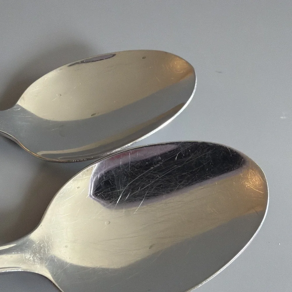 Set of 2 Oneida Deluxe 